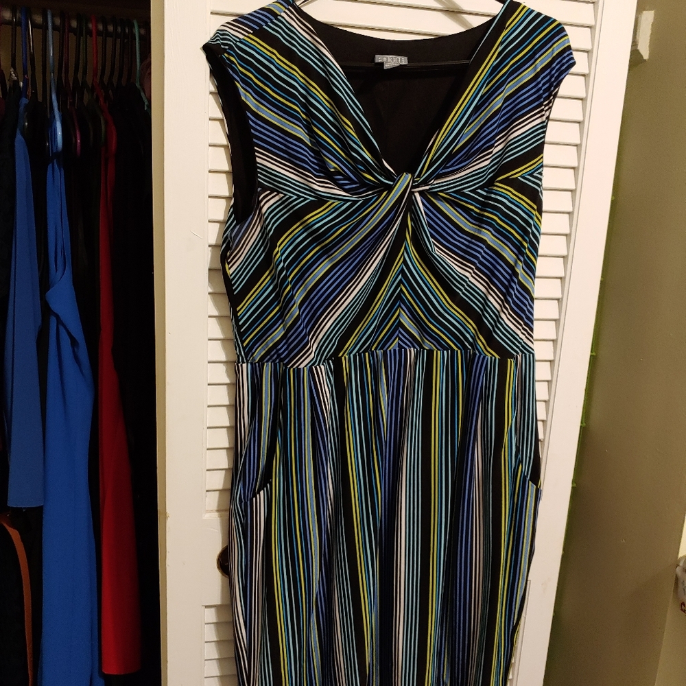 Women's stripe dress with pockets